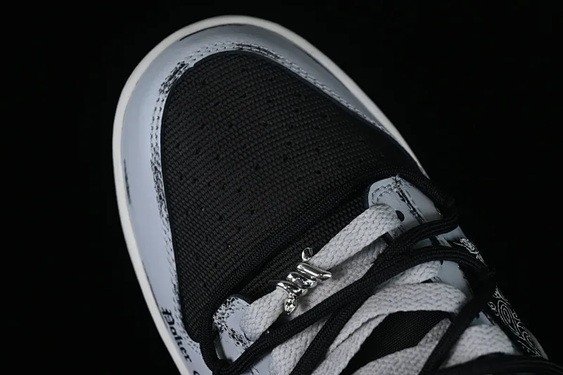All Categories Nk SB Dunk Series Nk SB Dunk Low Low-top sneakers Nk Dunk Low Sanci Lab Dark Poker Old Dirty Shoes Premium Gray Cashew Pattern SB Strap Low-top Casual Shoes DM0108-001
